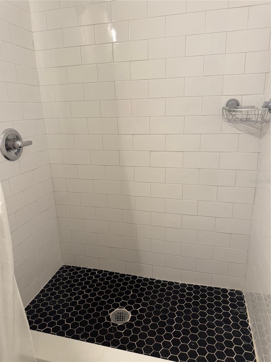 170 ROOSEVELT DR #10, SARASOTA, FL — photo 27