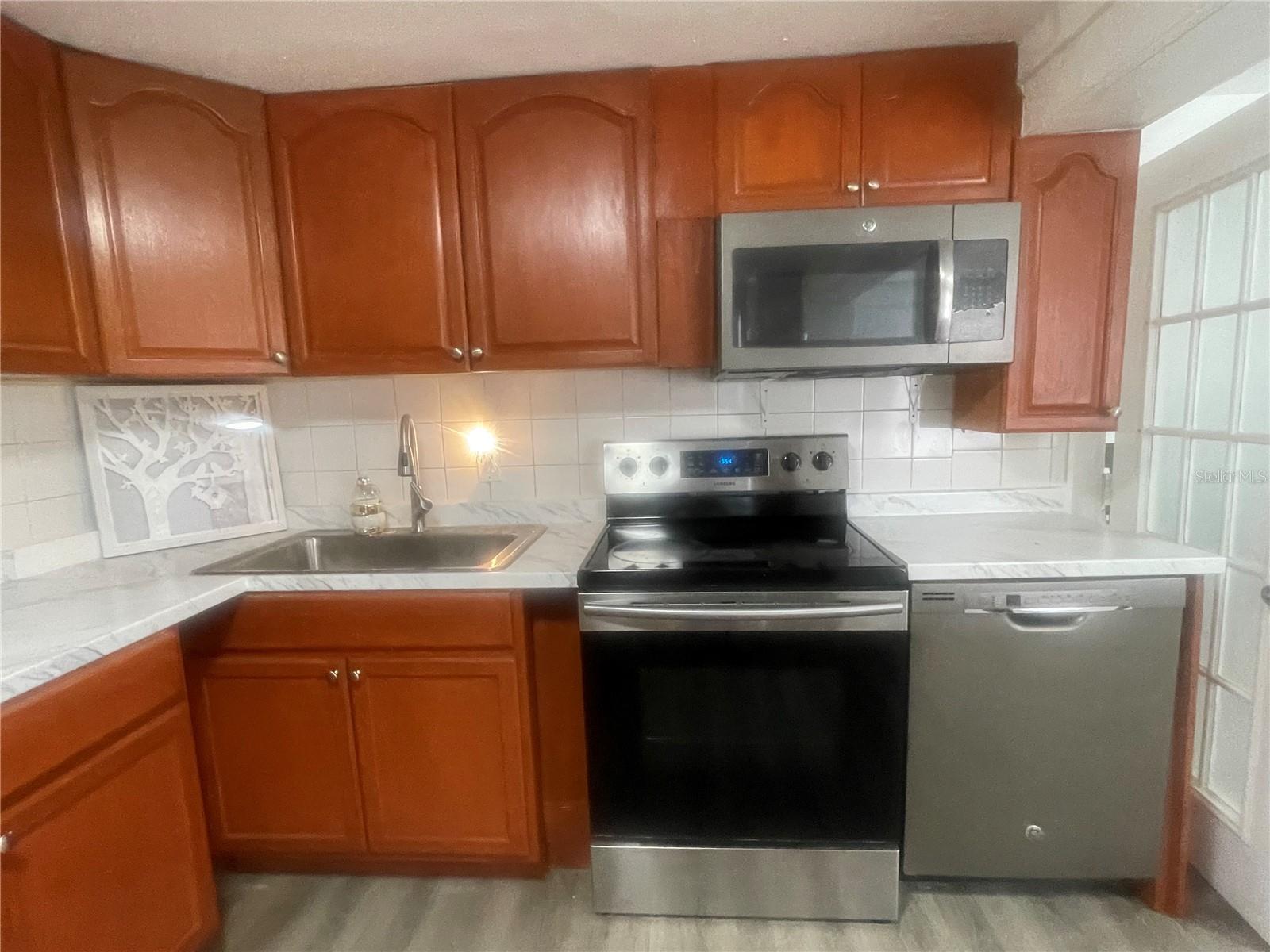 3950 45TH AVE N, ST PETERSBURG, FL — photo 20