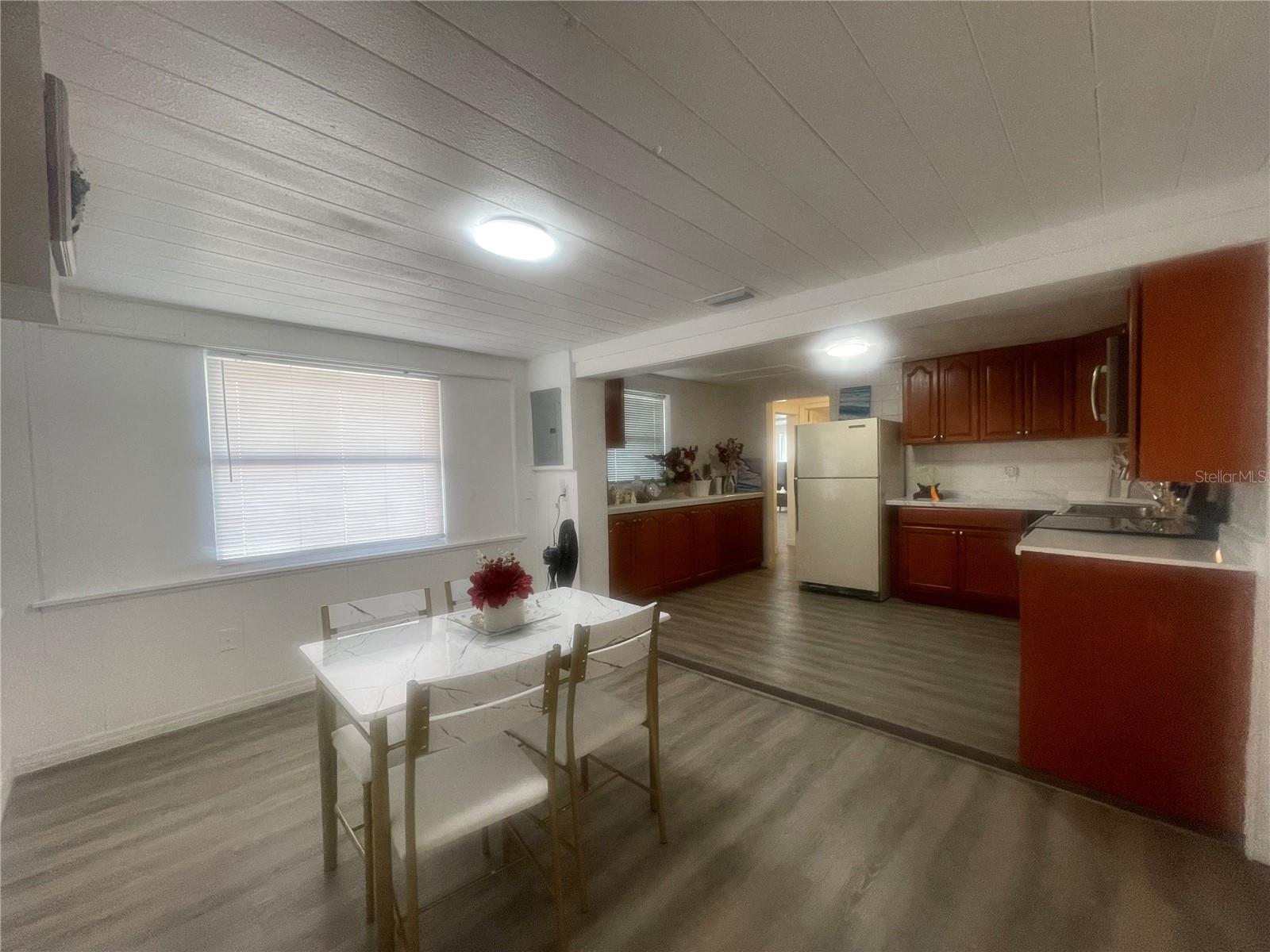 3950 45TH AVE N, ST PETERSBURG, FL — photo 26