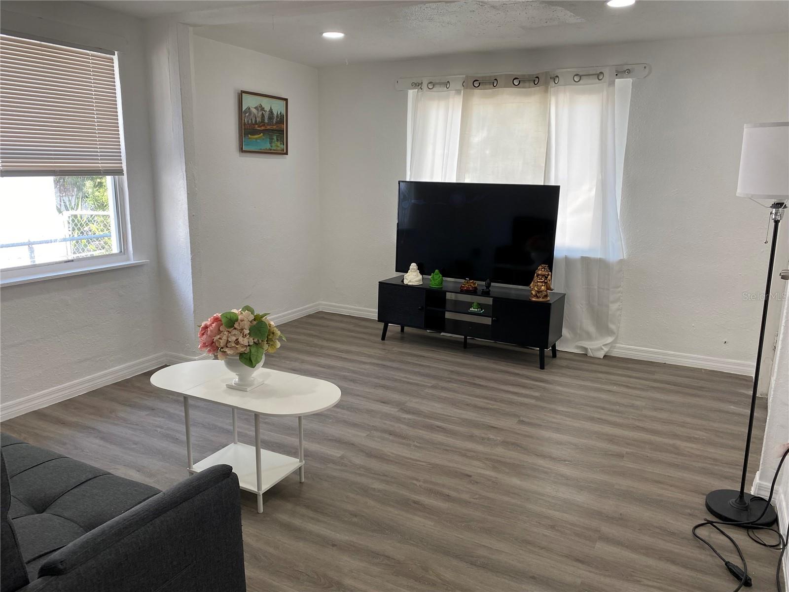 3950 45TH AVE N, ST PETERSBURG, FL — photo 12
