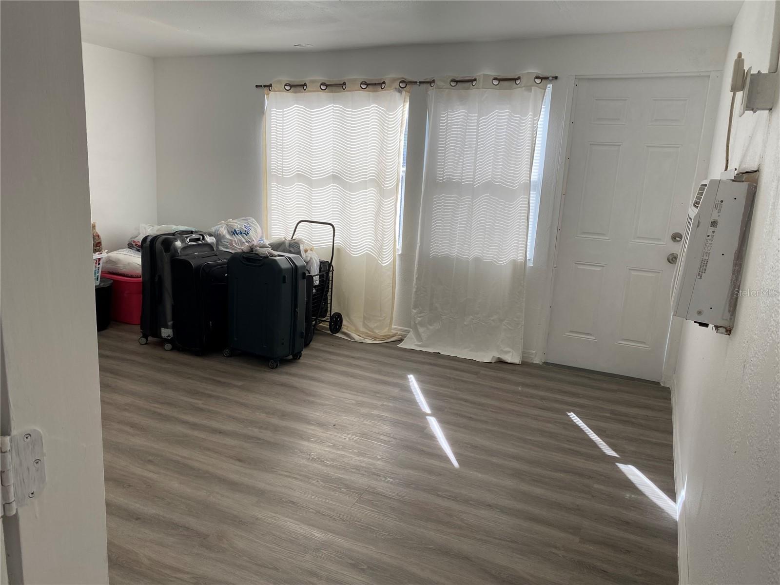 3950 45TH AVE N, ST PETERSBURG, FL — photo 42
