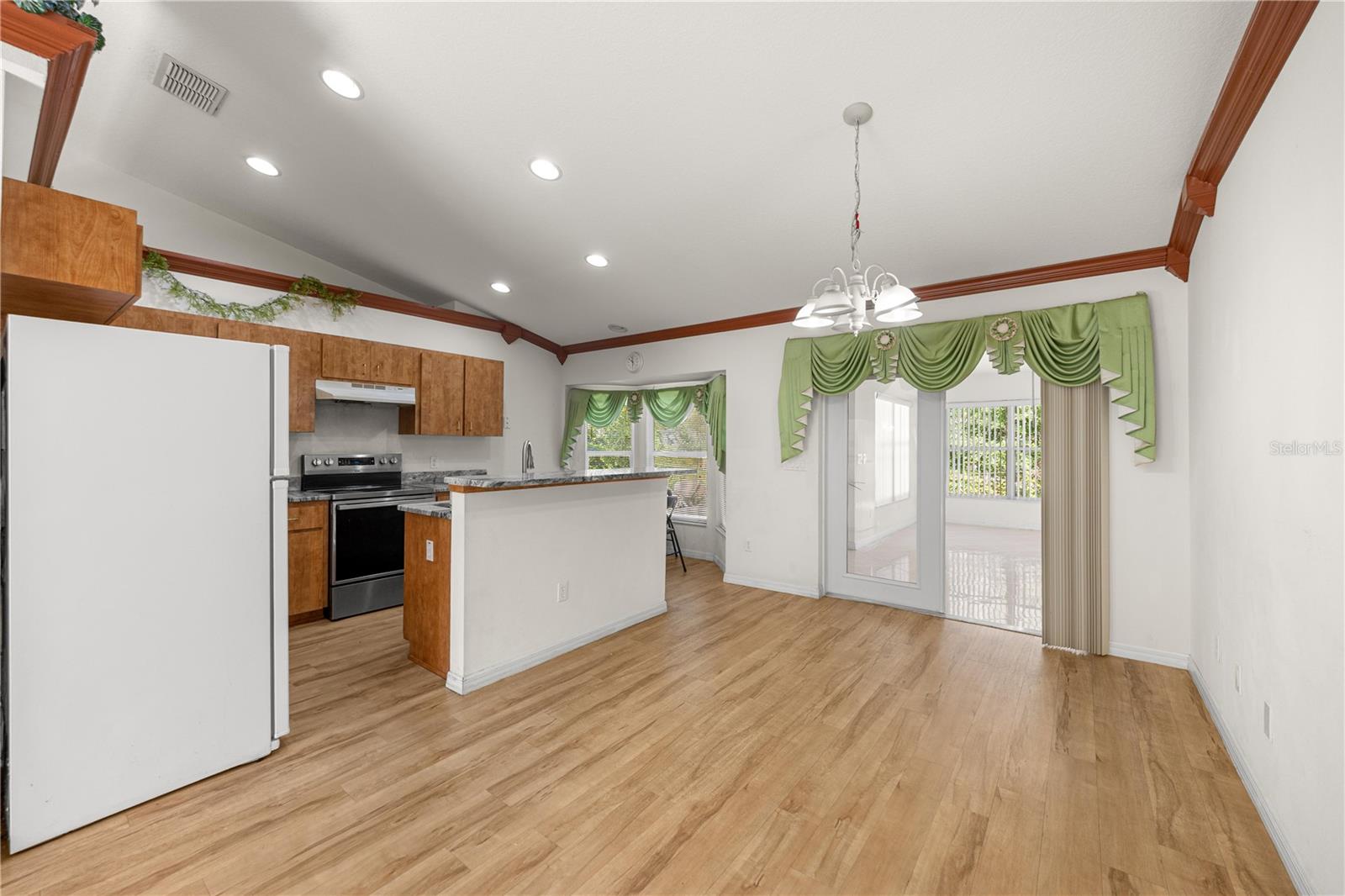 9319 SE 161ST PL, SUMMERFIELD, FL — photo 8