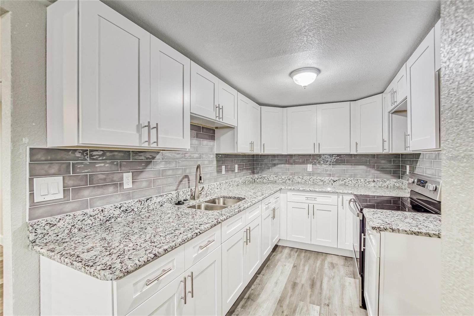 5320 CHERRY AVE, SEFFNER, FL — photo 4