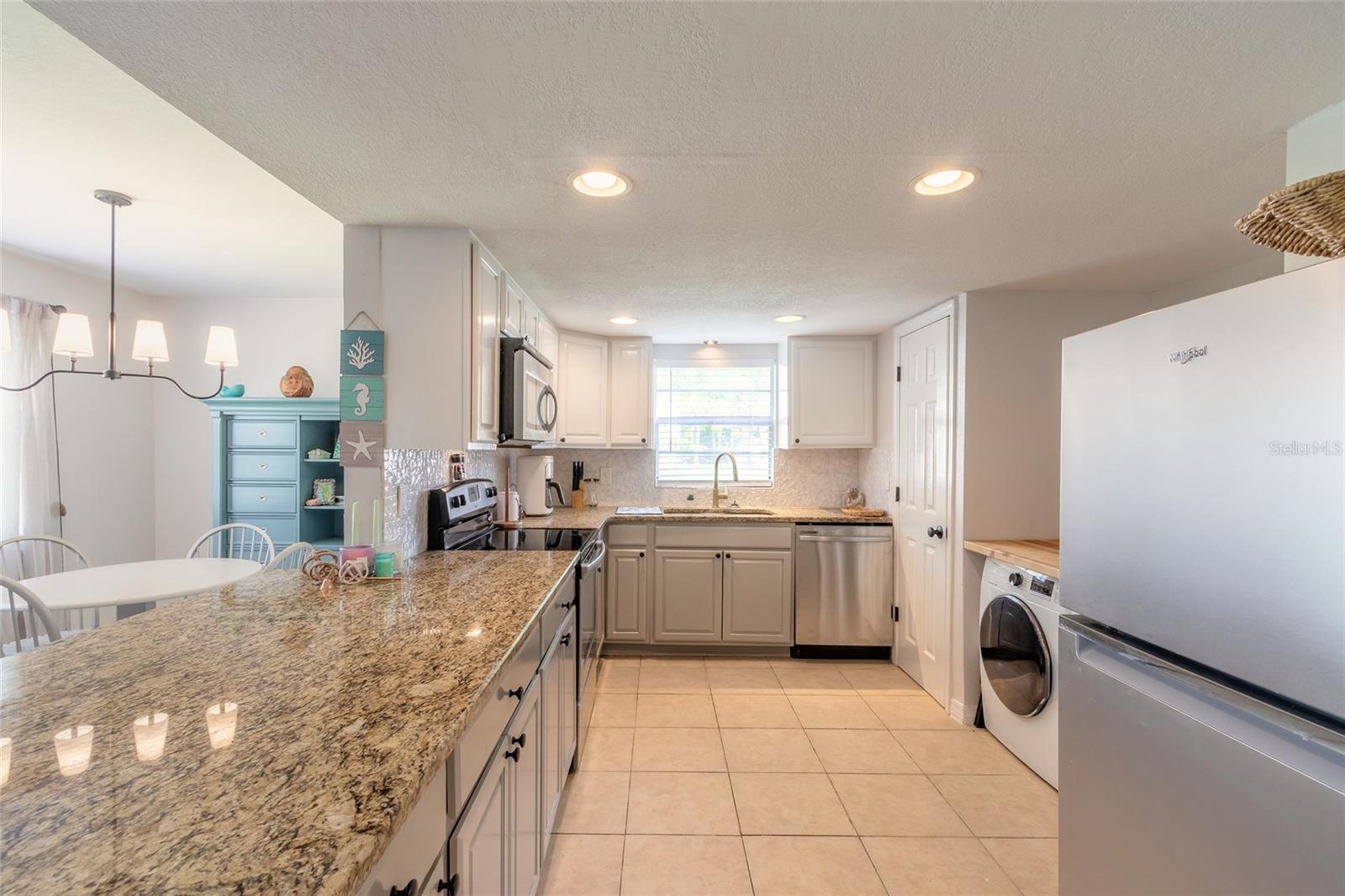 415 BANANA CAY DR #F, SOUTH DAYTONA, FL — photo 4