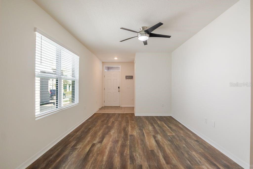 10945 TRAILING VINE DR, TAMPA, FL — photo 13