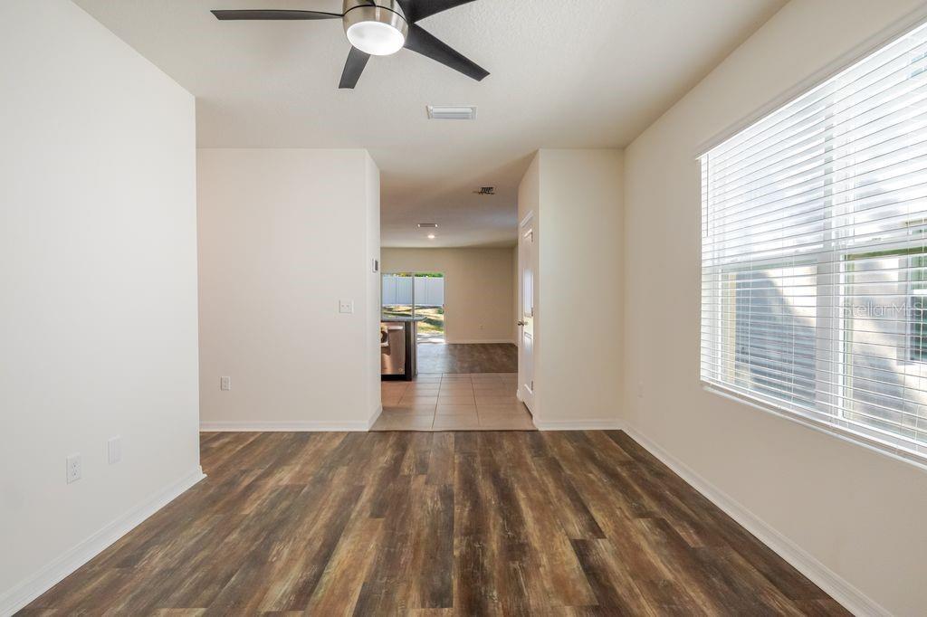 10945 TRAILING VINE DR, TAMPA, FL — photo 14