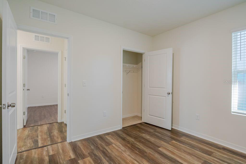 10945 TRAILING VINE DR, TAMPA, FL — photo 16