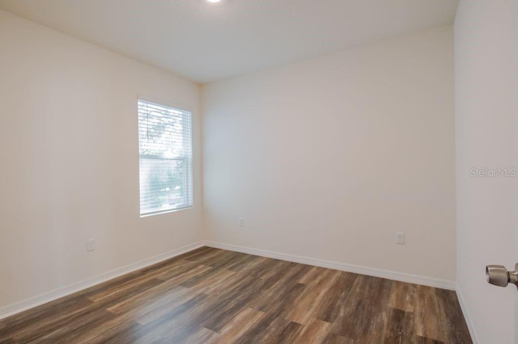 10945 TRAILING VINE DR, TAMPA, FL — photo 17