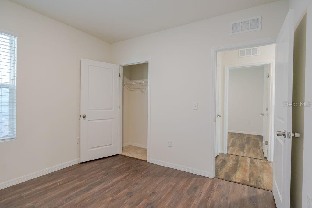 10945 TRAILING VINE DR, TAMPA, FL — photo 18