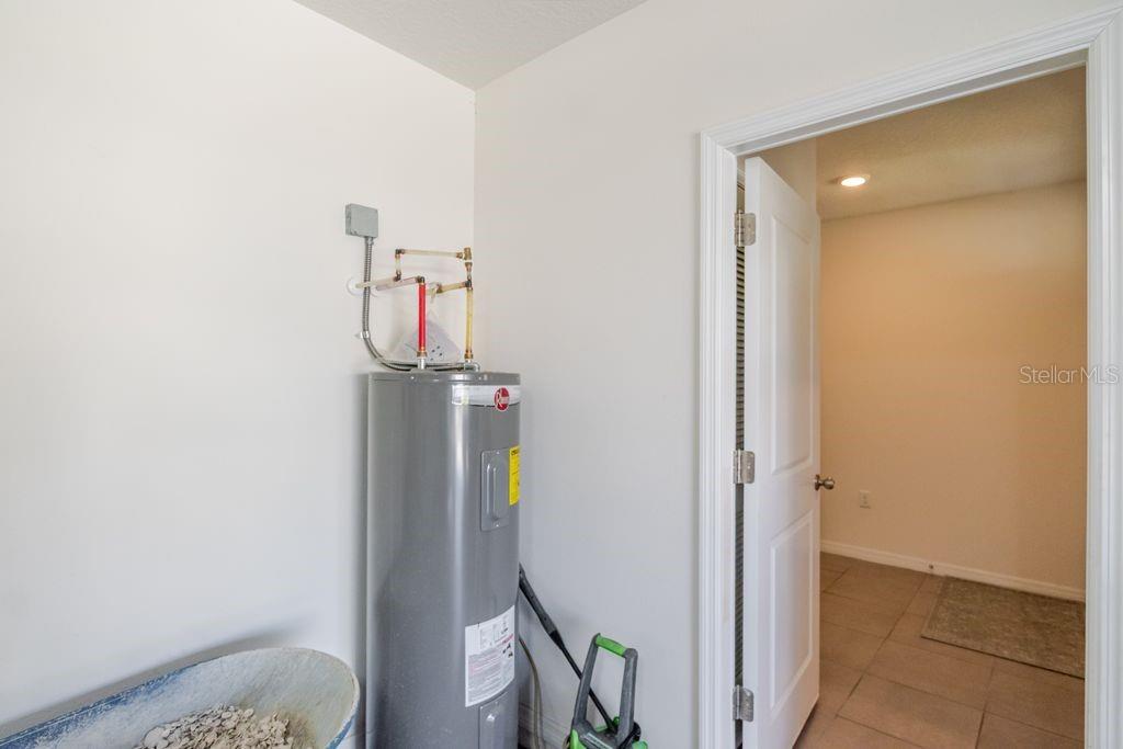 10945 TRAILING VINE DR, TAMPA, FL — photo 31