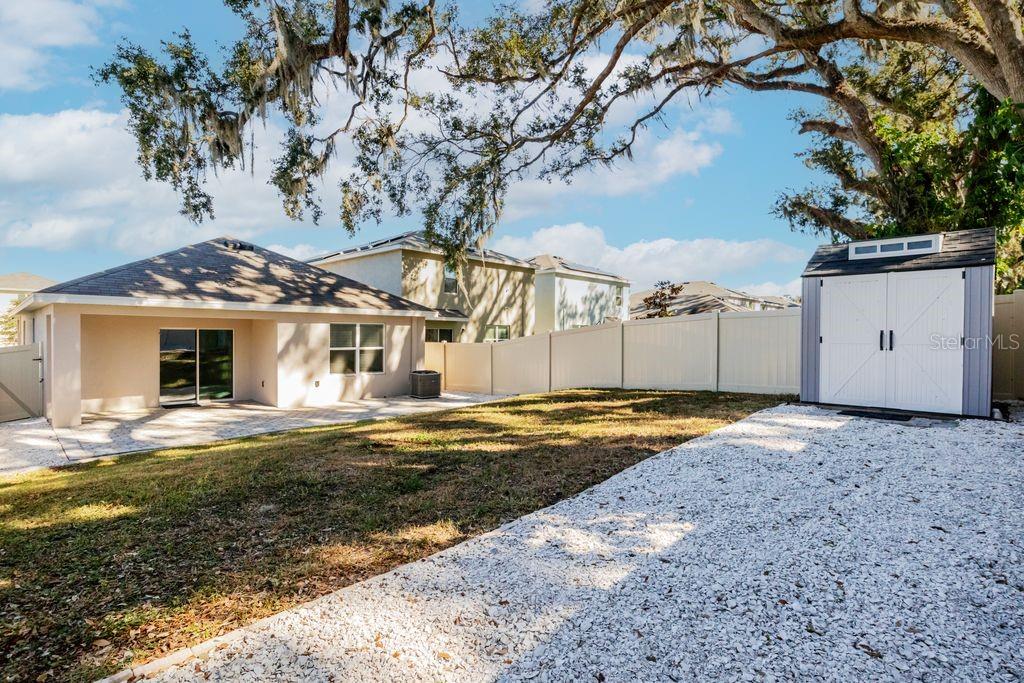 10945 TRAILING VINE DR, TAMPA, FL — photo 32