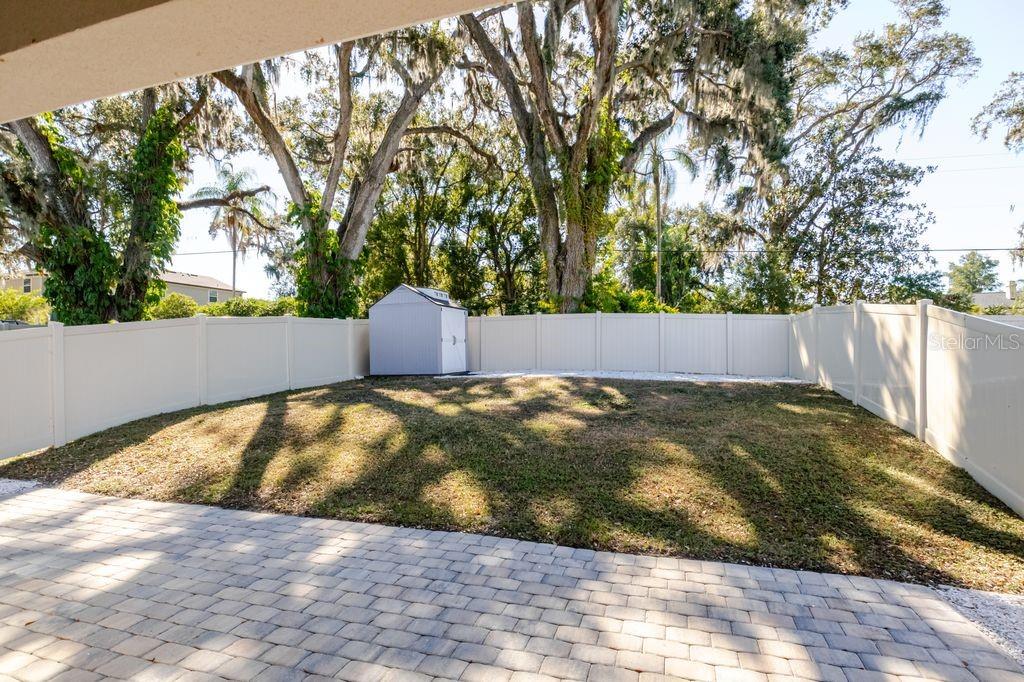 10945 TRAILING VINE DR, TAMPA, FL — photo 35