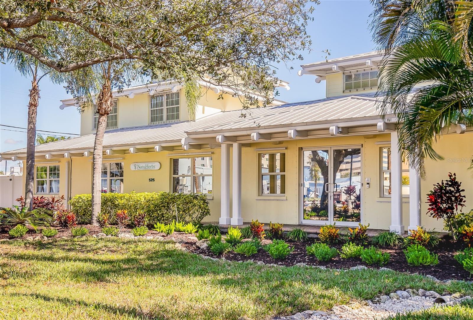 525 8TH ST W, BRADENTON, FL