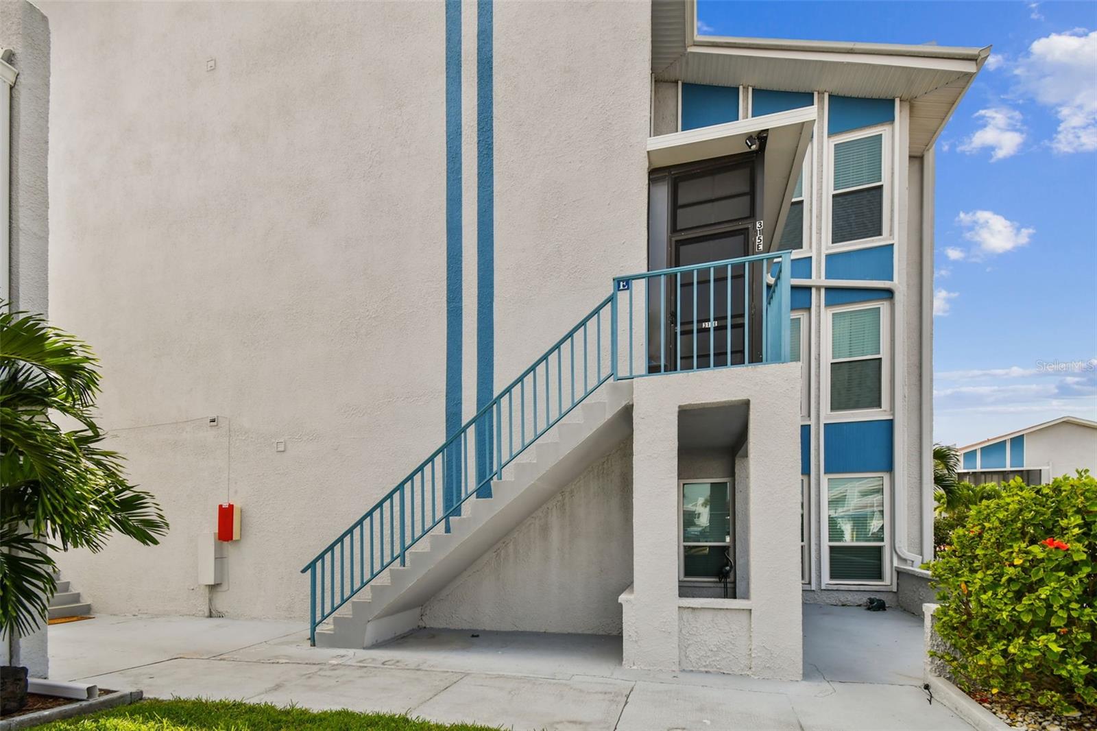 315 MEDALLION BLVD #E, MADEIRA BEACH, FL — photo 3