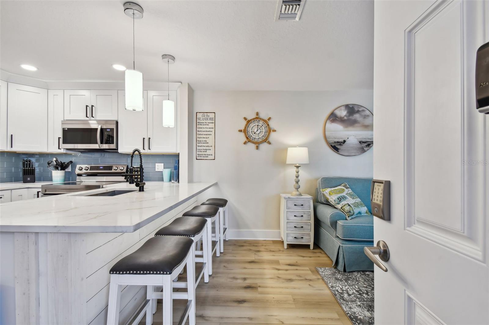 315 MEDALLION BLVD #E, MADEIRA BEACH, FL — photo 4