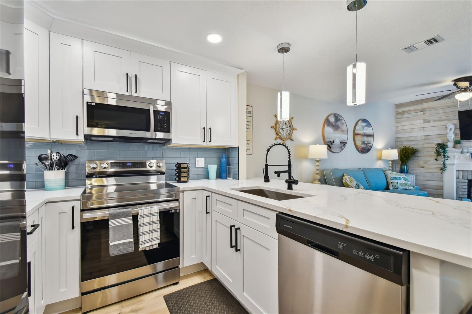 315 MEDALLION BLVD #E, MADEIRA BEACH, FL — photo 15