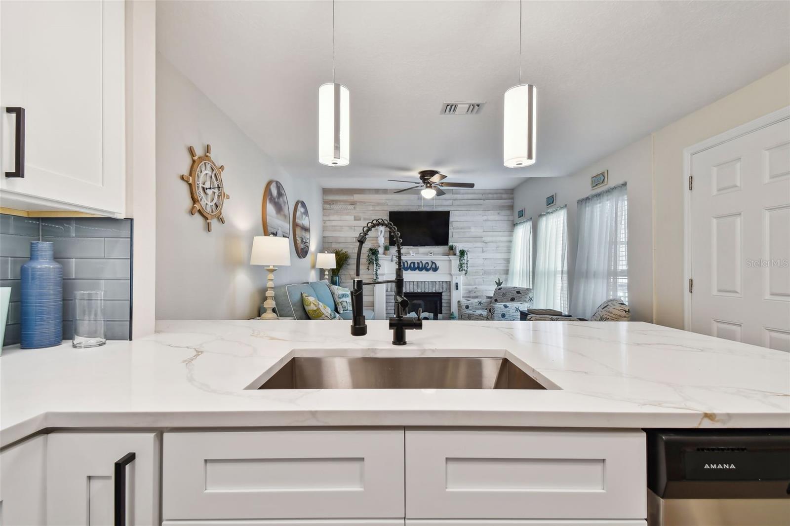 315 MEDALLION BLVD #E, MADEIRA BEACH, FL — photo 16