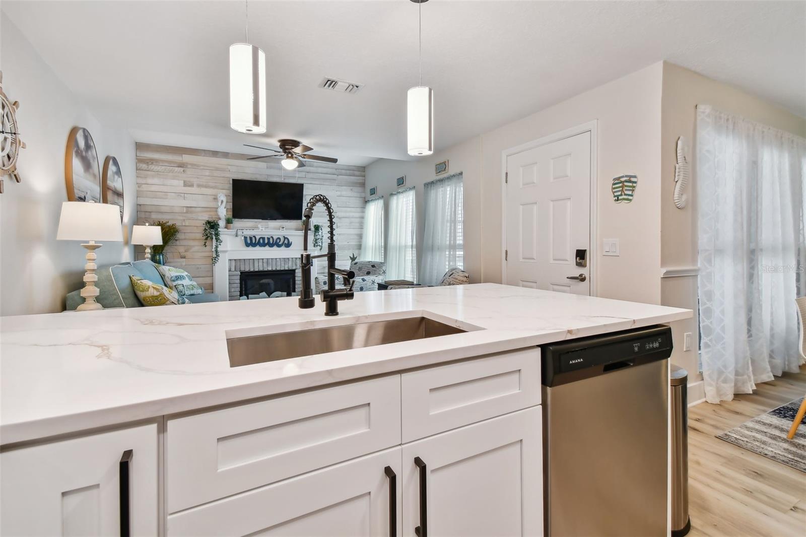 315 MEDALLION BLVD #E, MADEIRA BEACH, FL — photo 18