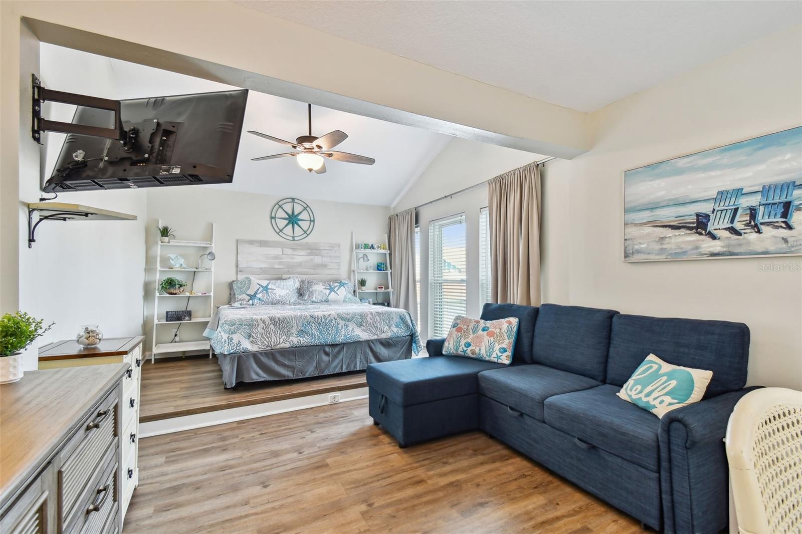315 MEDALLION BLVD #E, MADEIRA BEACH, FL — photo 44