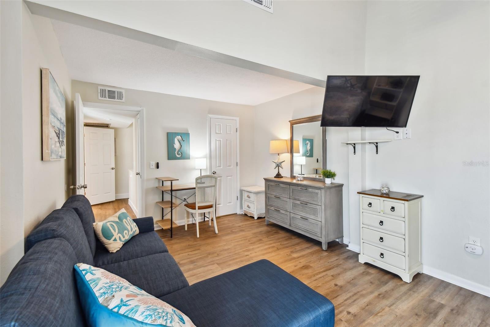 315 MEDALLION BLVD #E, MADEIRA BEACH, FL — photo 46
