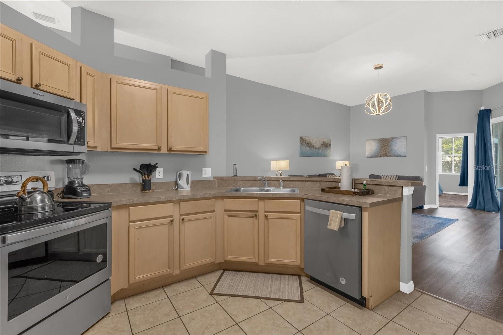 246 MONTARA DR, DAVENPORT, FL — photo 12