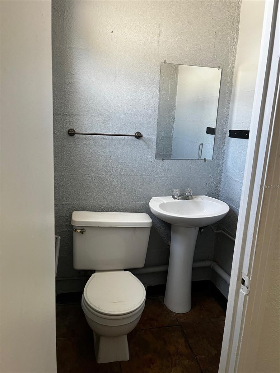 6020 SEMINOLE BLVD, SEMINOLE, FL — photo 10
