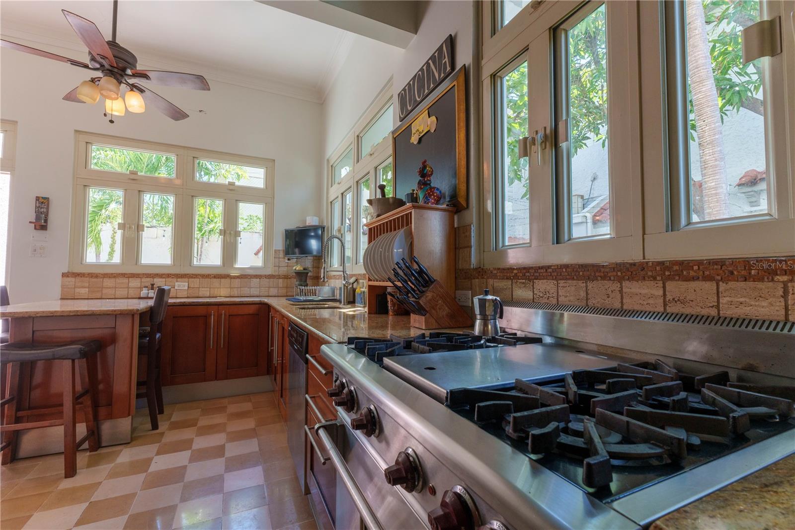 655 CONCORDIA, SAN JUAN, PR — photo 11