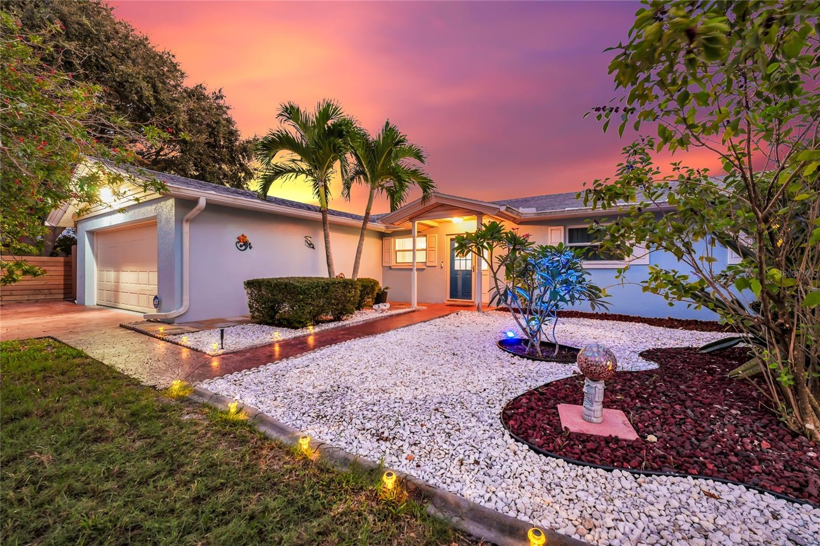 363 HARBOR DR, CAPE CANAVERAL, FL