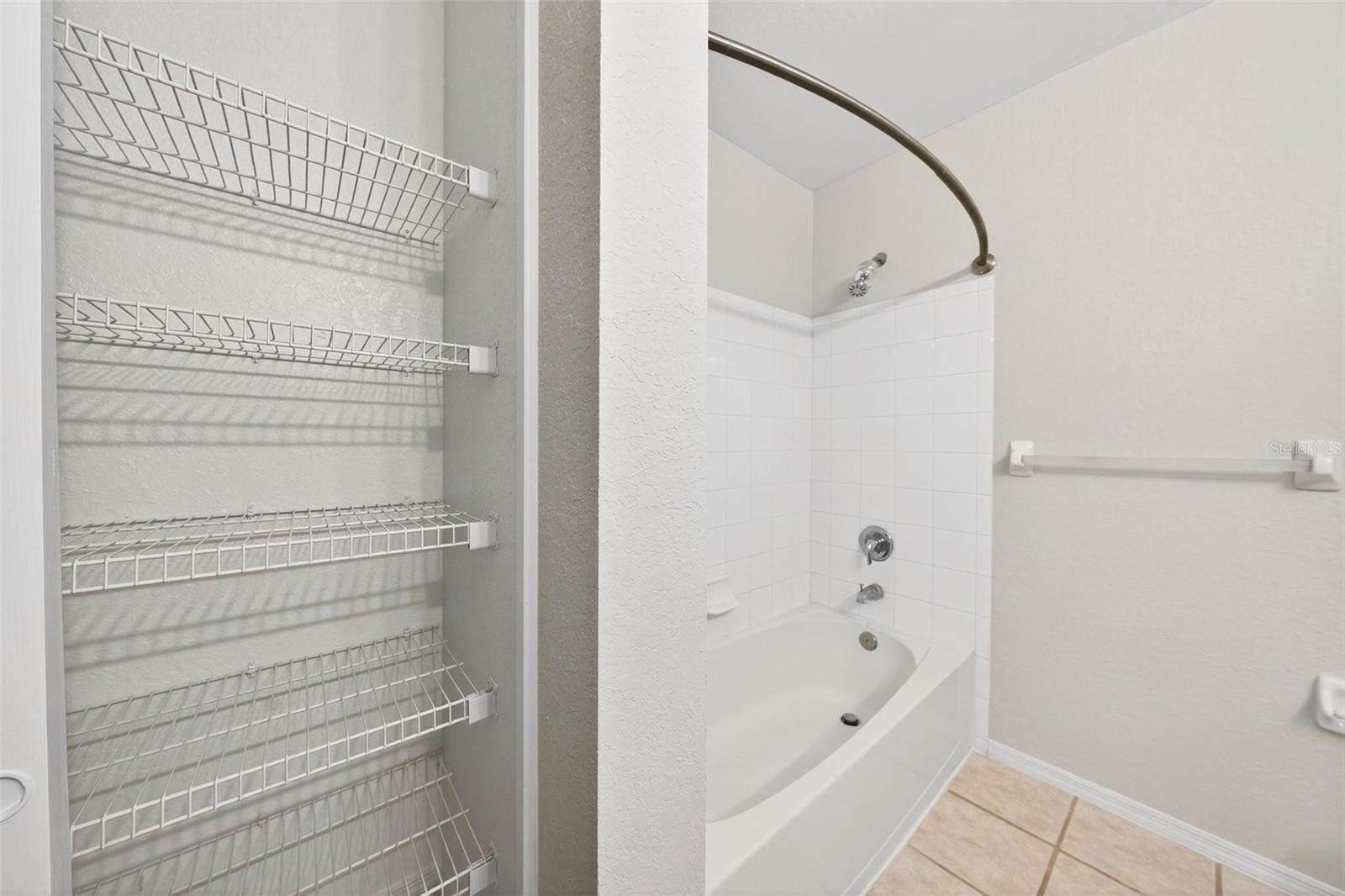 13917 FAIRWAY ISLAND DR #928, ORLANDO, FL — photo 42