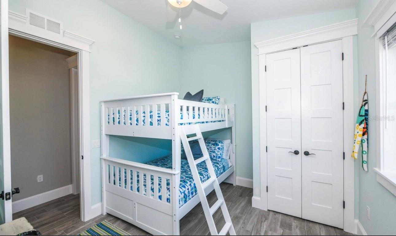 401 20TH PL, BRADENTON BEACH, FL — photo 37