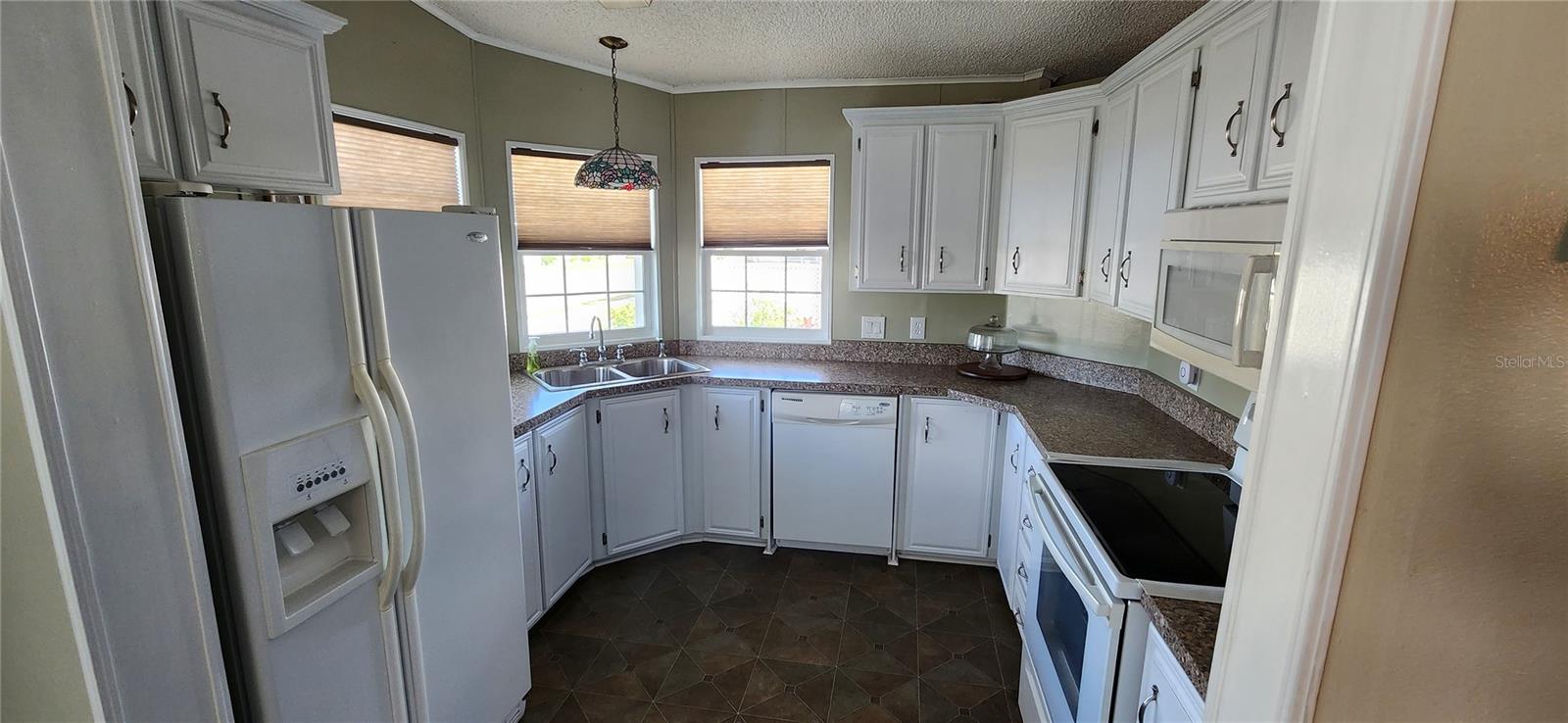 36330 LE SABRE WAY, ZEPHYRHILLS, FL — photo 3