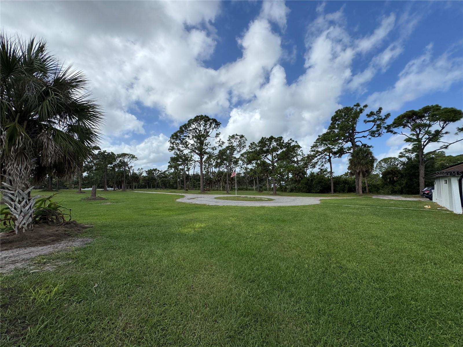 900 CRESTWOOD RD, ENGLEWOOD, FL — photo 37