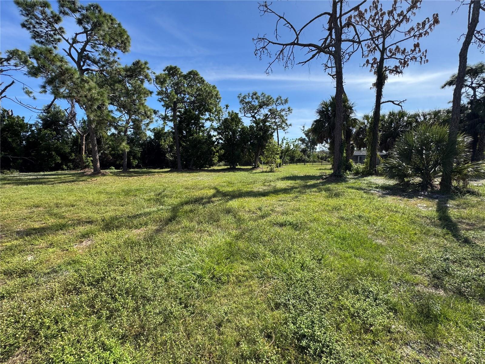 900 CRESTWOOD RD, ENGLEWOOD, FL — photo 33