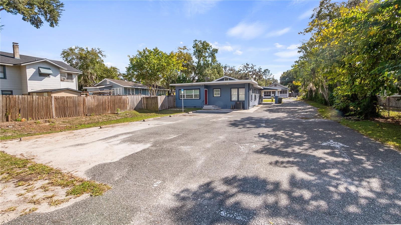 1704 W MAIN ST, LEESBURG, FL — photo 9