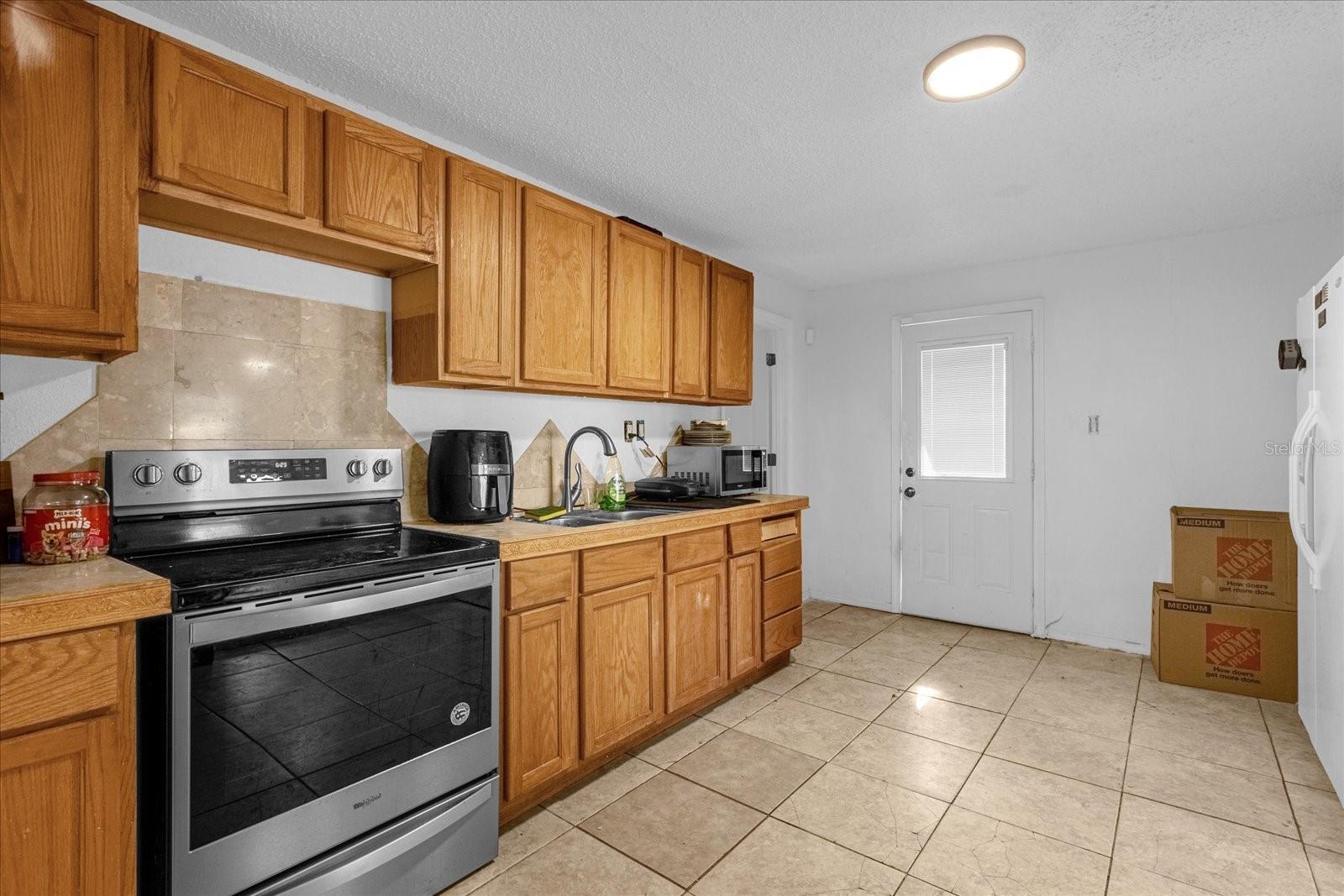 2413 MARLBORO ST, ORLANDO, FL — photo 6