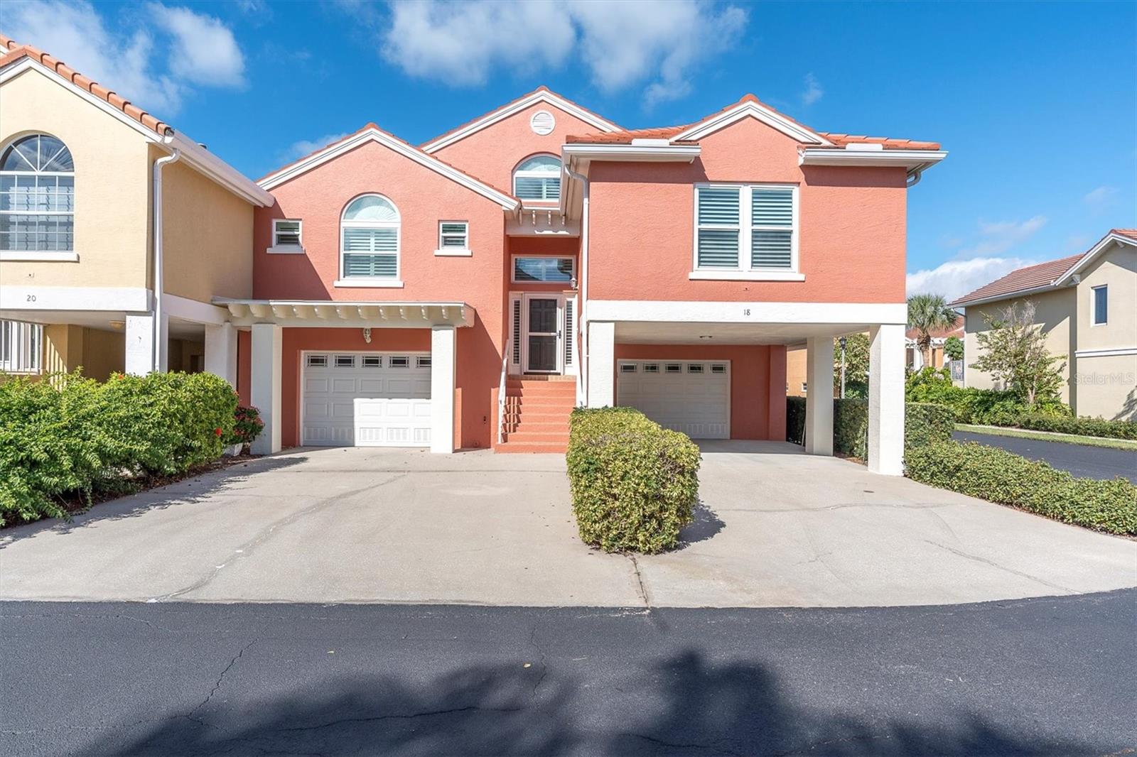 18 JEFFERSON CT S, ST PETERSBURG, FL