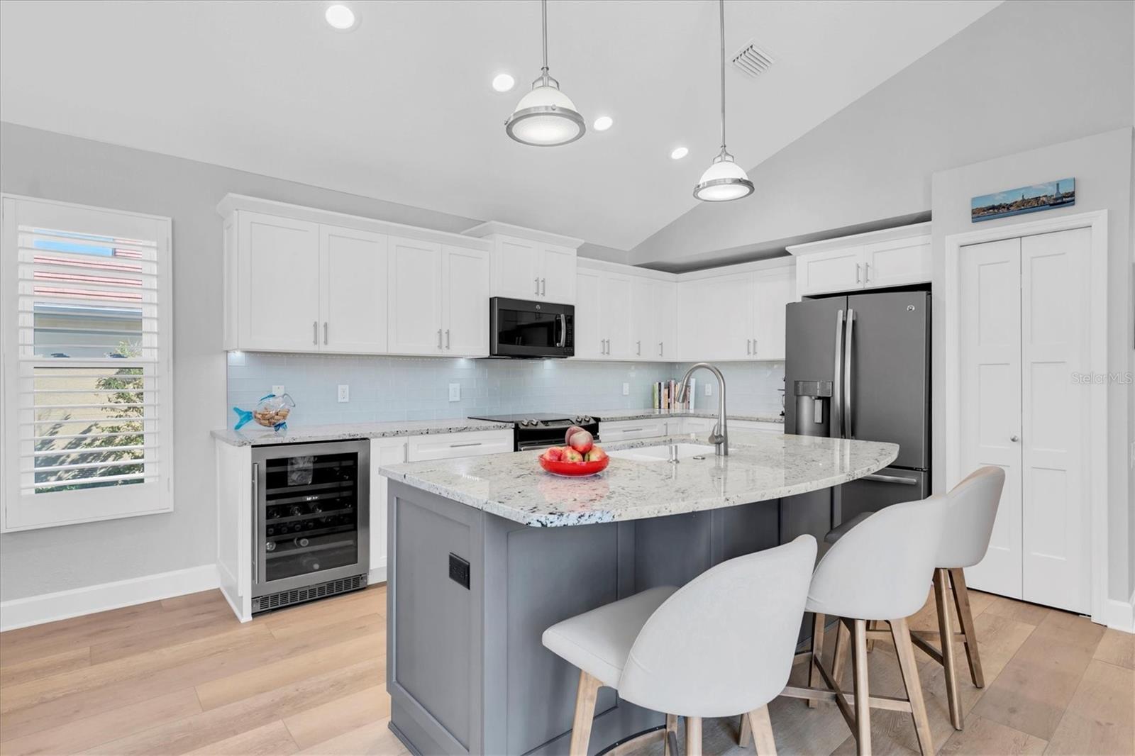 18 JEFFERSON CT S, ST PETERSBURG, FL — photo 12