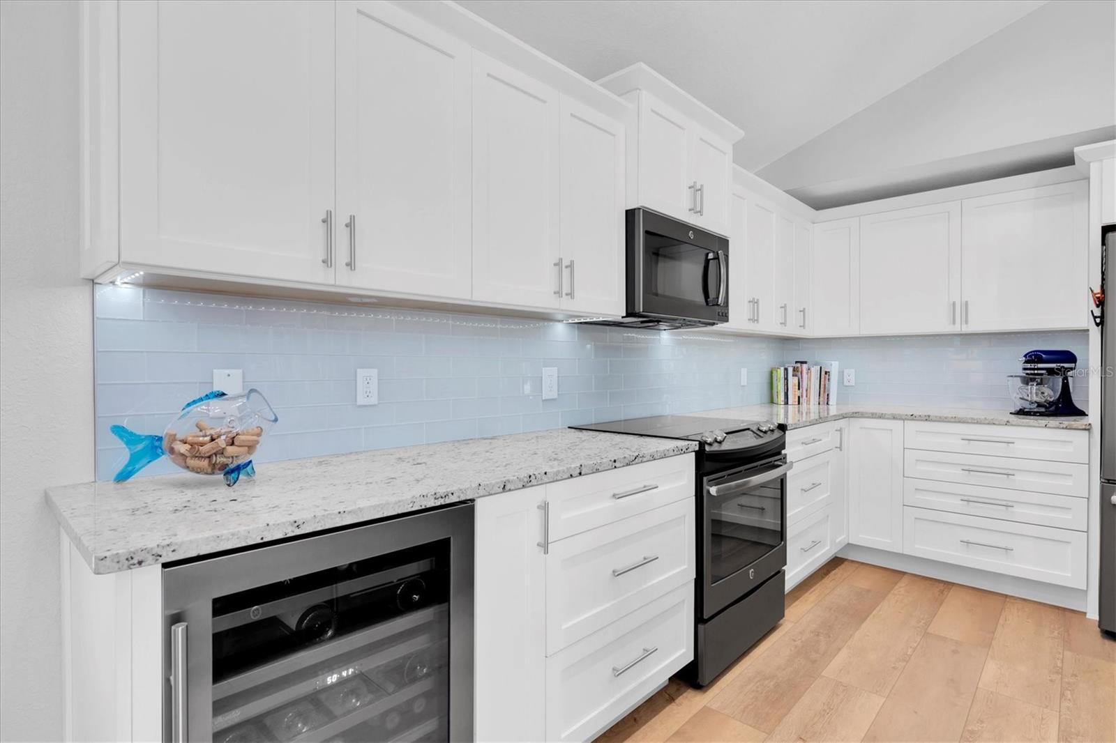 18 JEFFERSON CT S, ST PETERSBURG, FL — photo 13