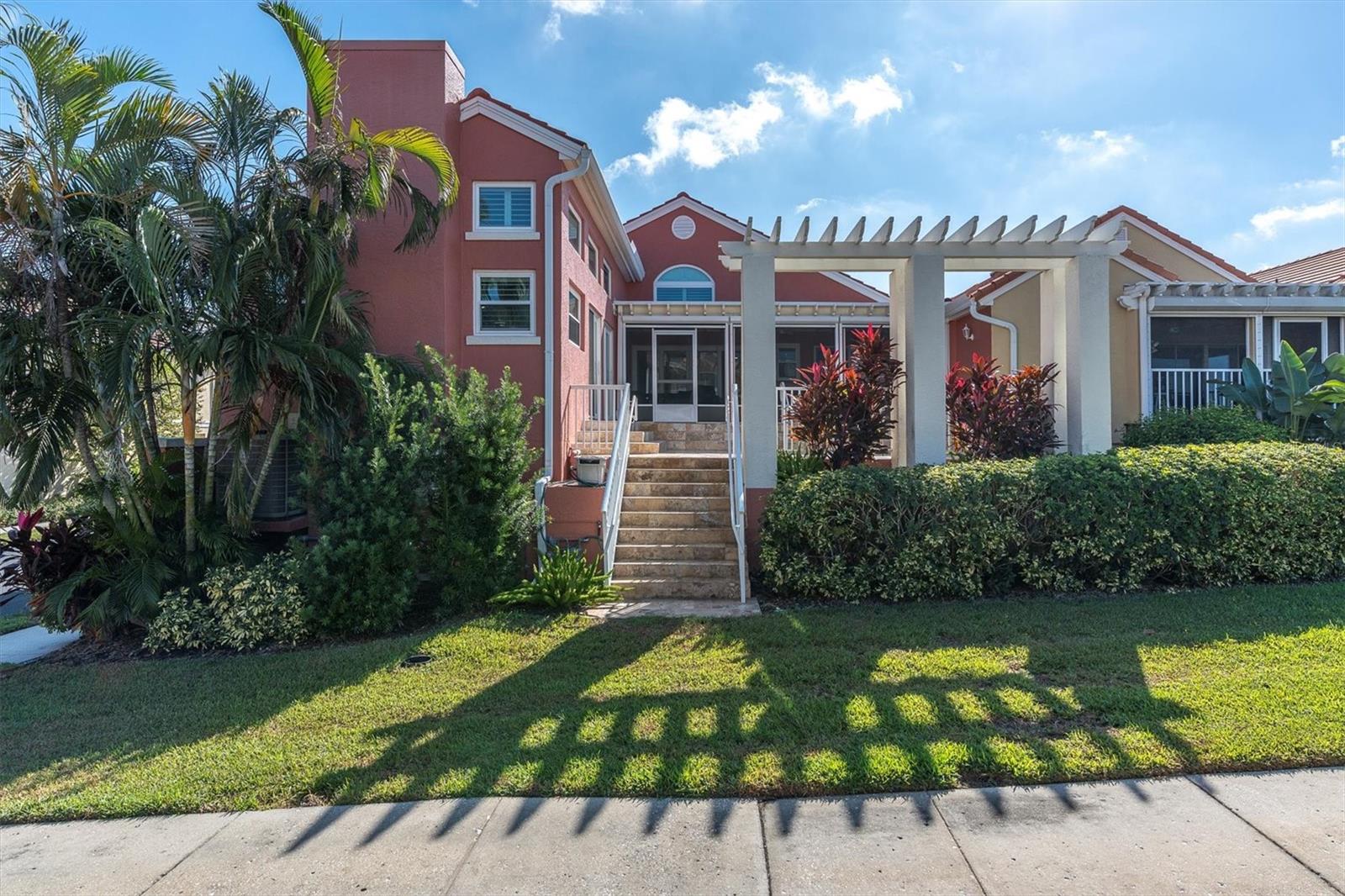 18 JEFFERSON CT S, ST PETERSBURG, FL — photo 33