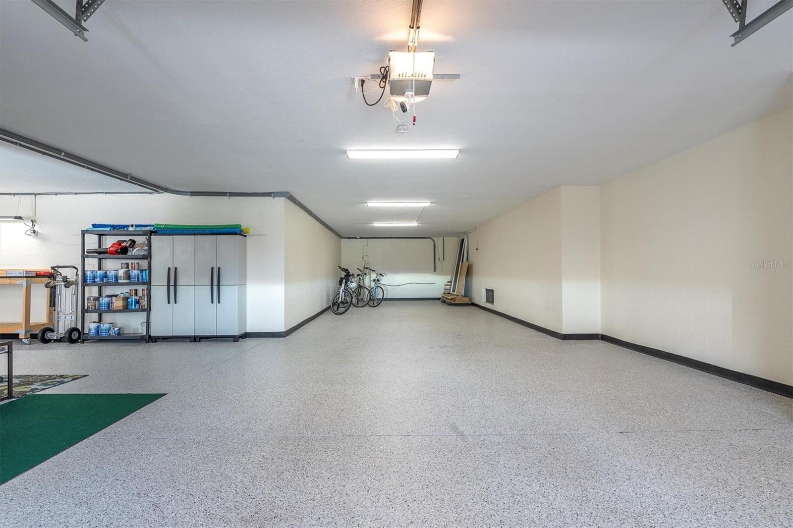18 JEFFERSON CT S, ST PETERSBURG, FL — photo 36