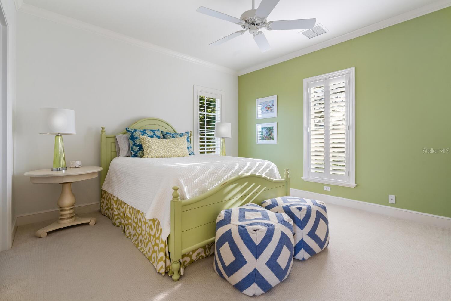 560 HARBOR POINT RD, LONGBOAT KEY, FL — photo 45