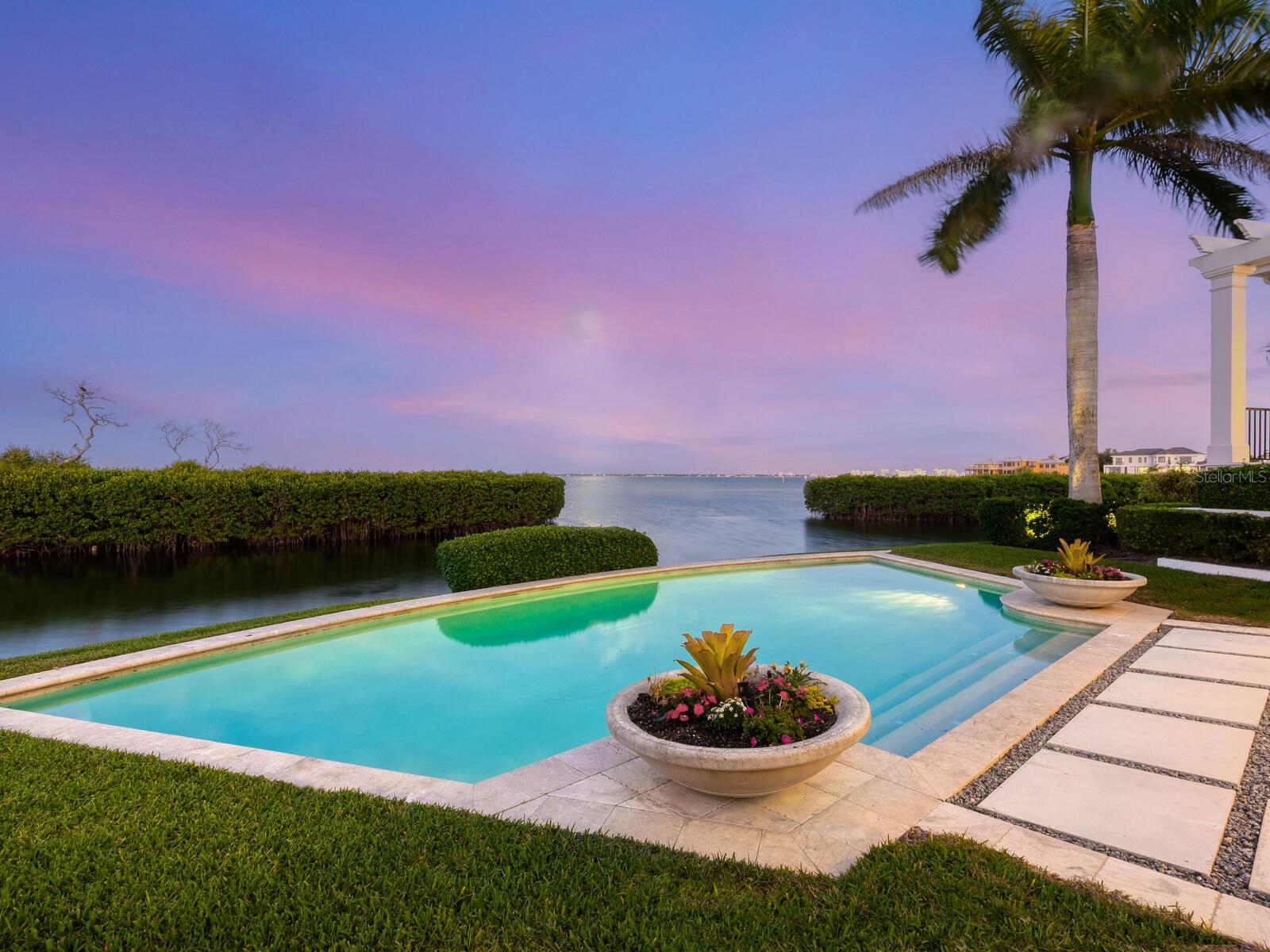 560 HARBOR POINT RD, LONGBOAT KEY, FL — photo 6