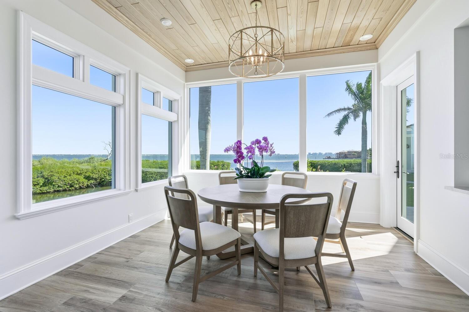 560 HARBOR POINT RD, LONGBOAT KEY, FL — photo 13