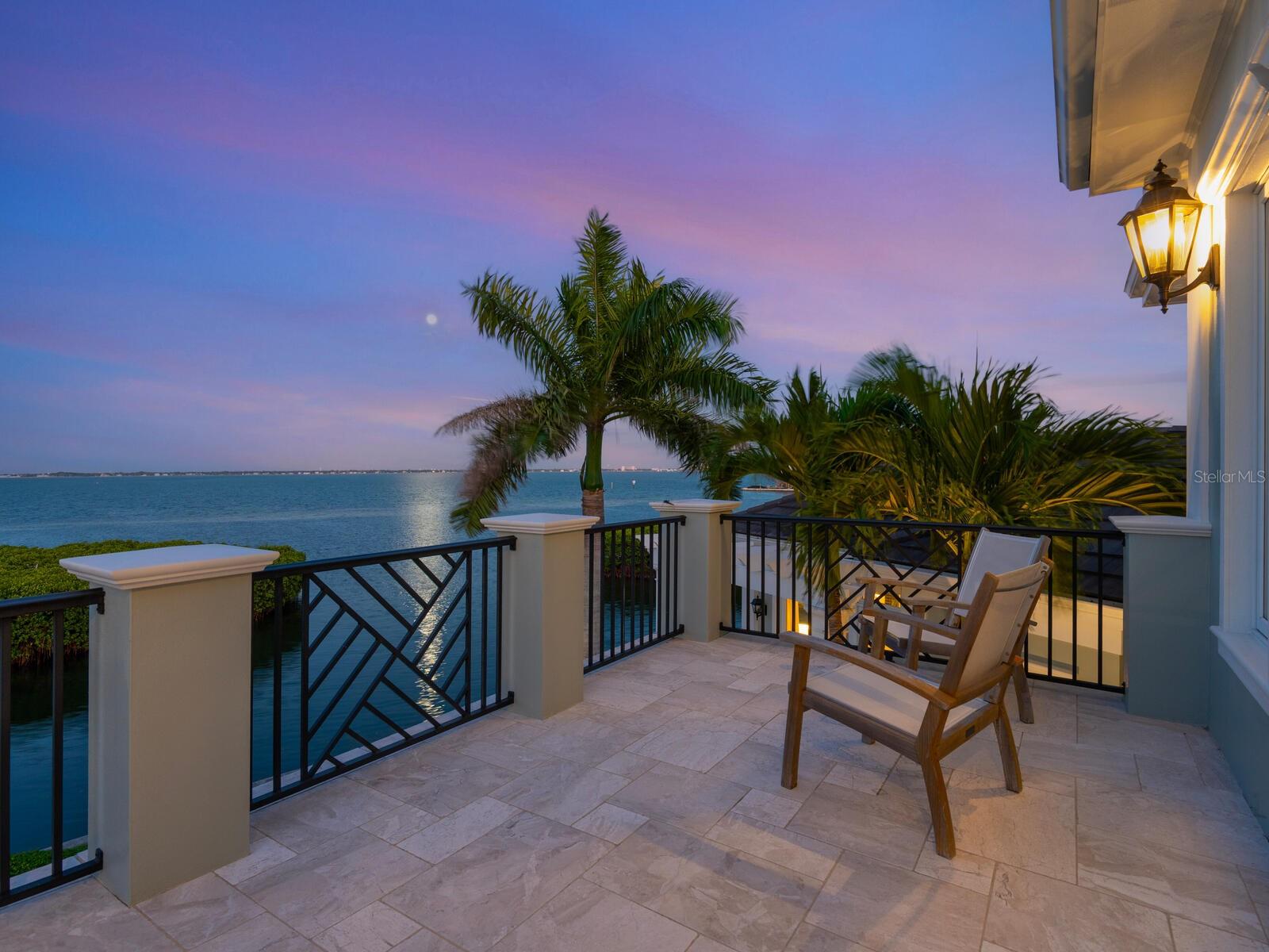 560 HARBOR POINT RD, LONGBOAT KEY, FL — photo 34