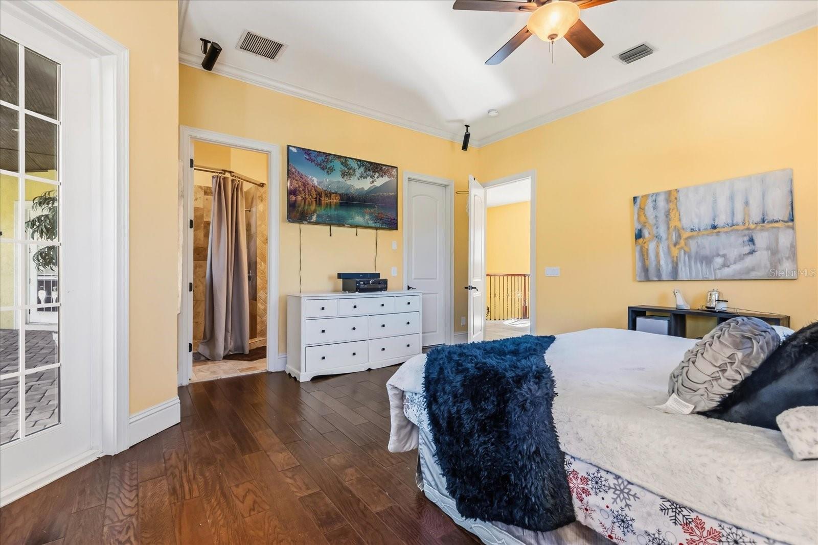 911 JUNGLE AVE N, ST PETERSBURG, FL — photo 34