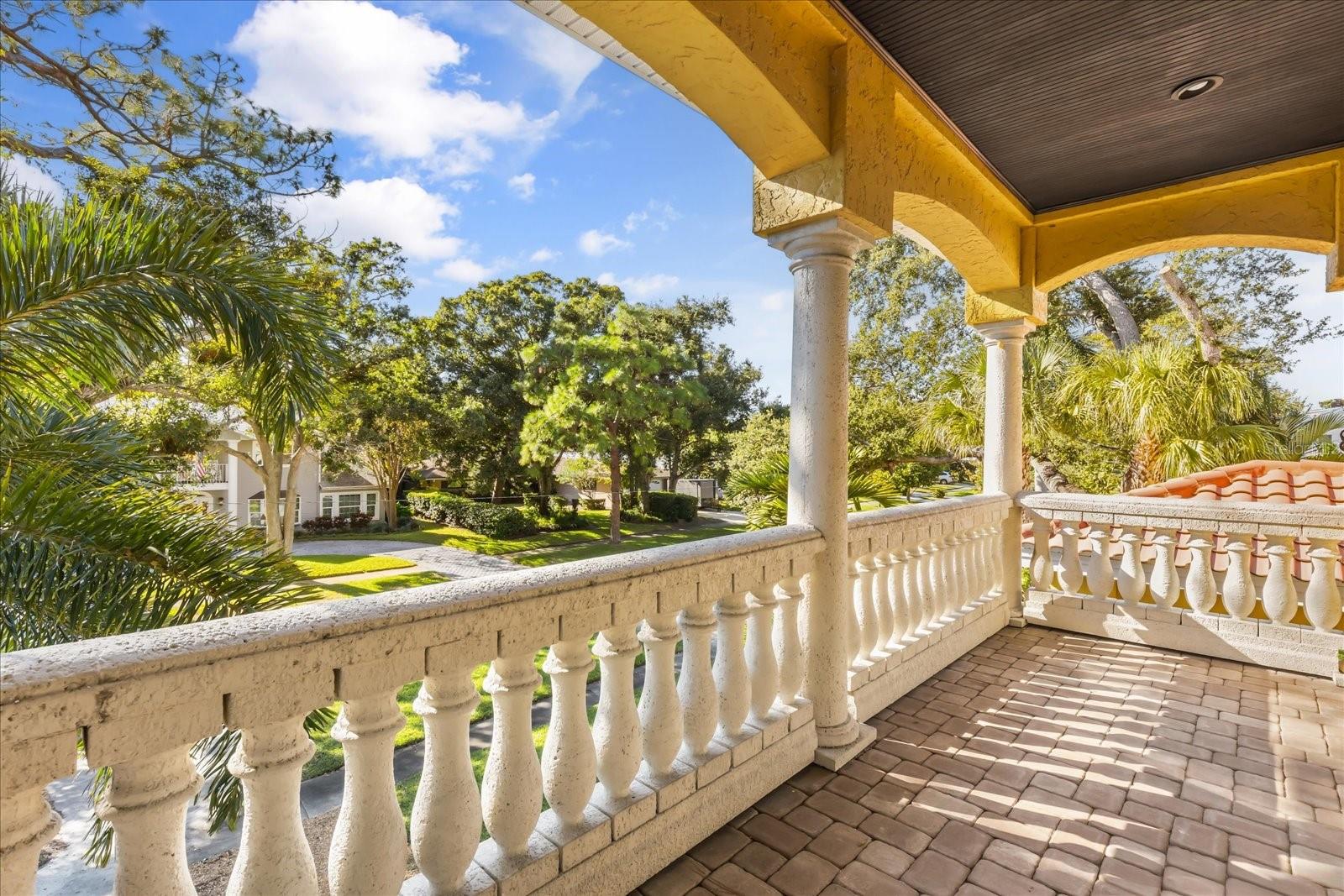 911 JUNGLE AVE N, ST PETERSBURG, FL — photo 53