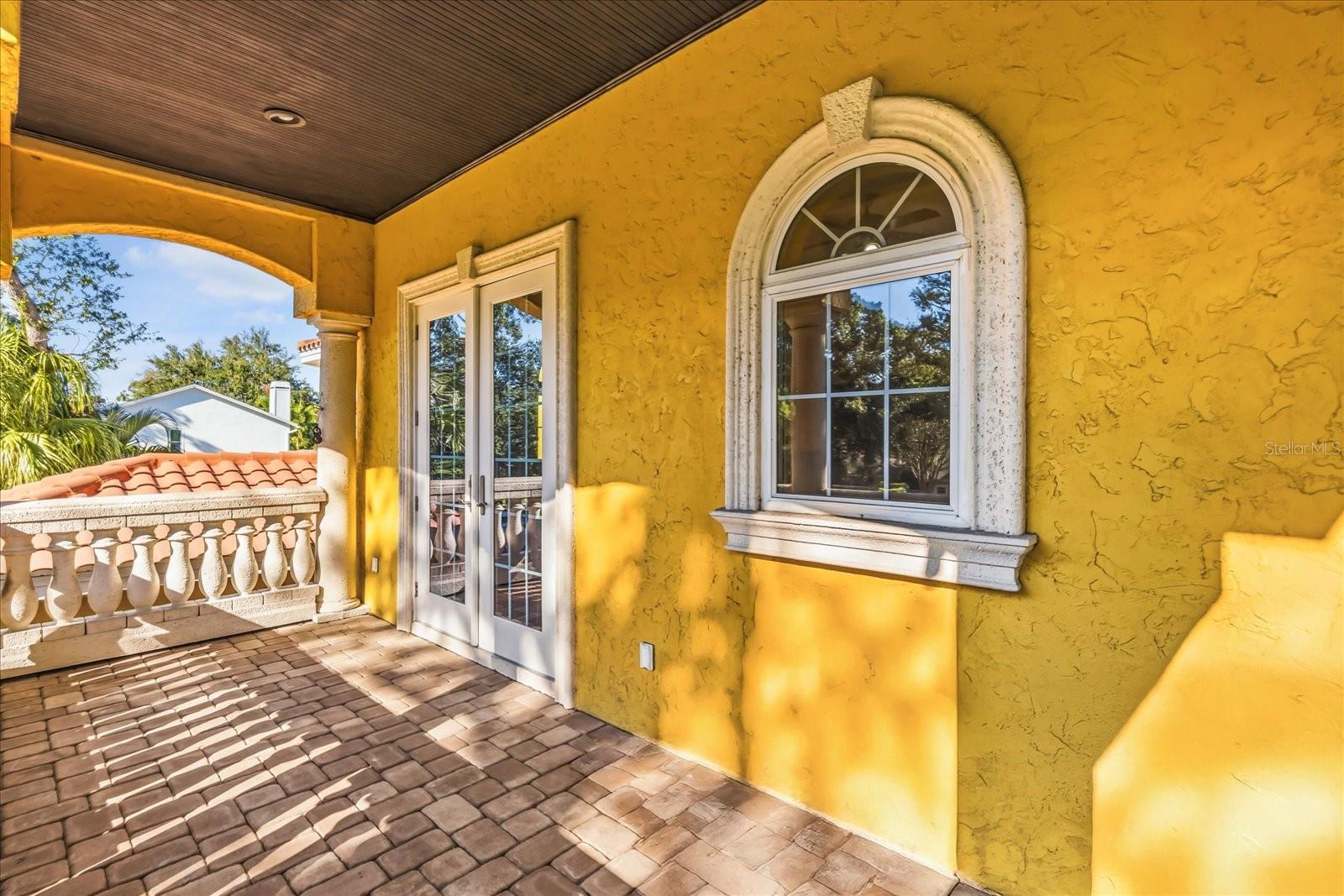 911 JUNGLE AVE N, ST PETERSBURG, FL — photo 54