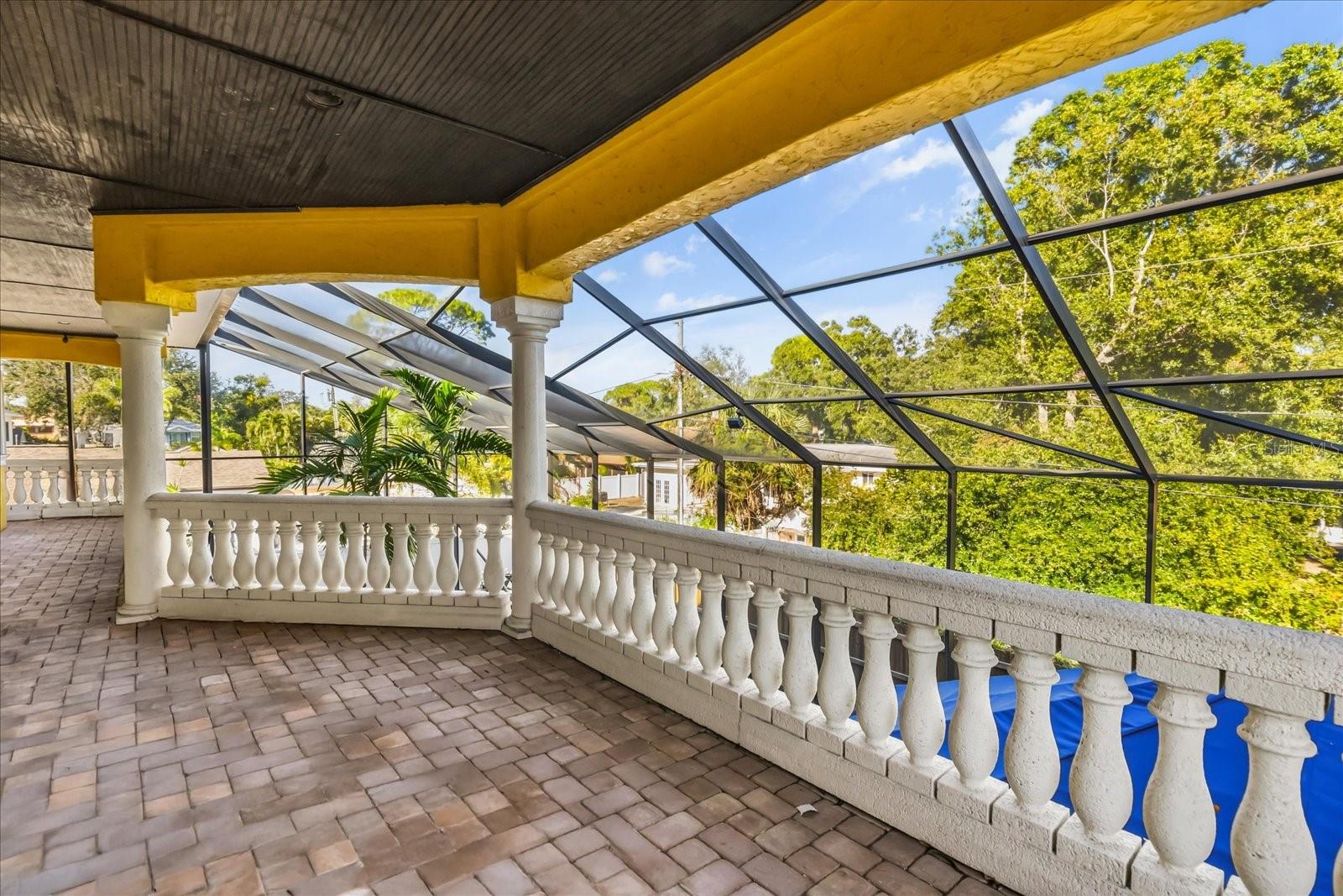 911 JUNGLE AVE N, ST PETERSBURG, FL — photo 39