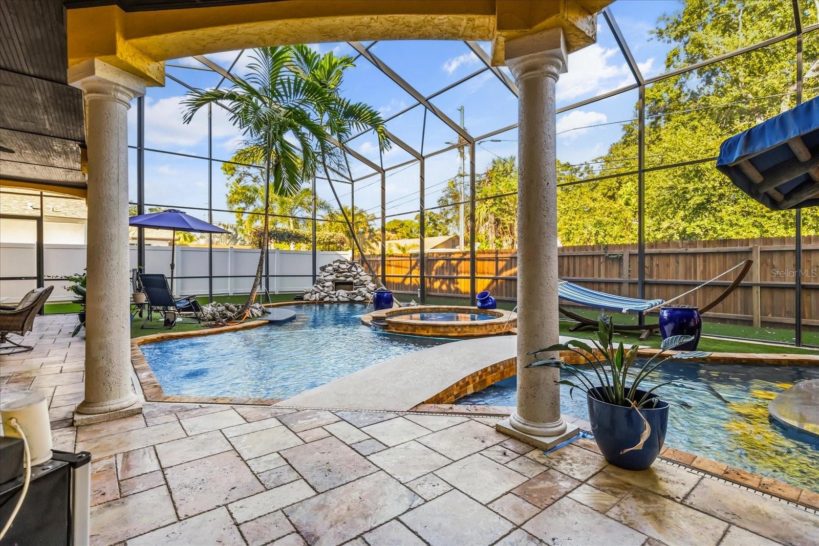 911 JUNGLE AVE N, ST PETERSBURG, FL — photo 58