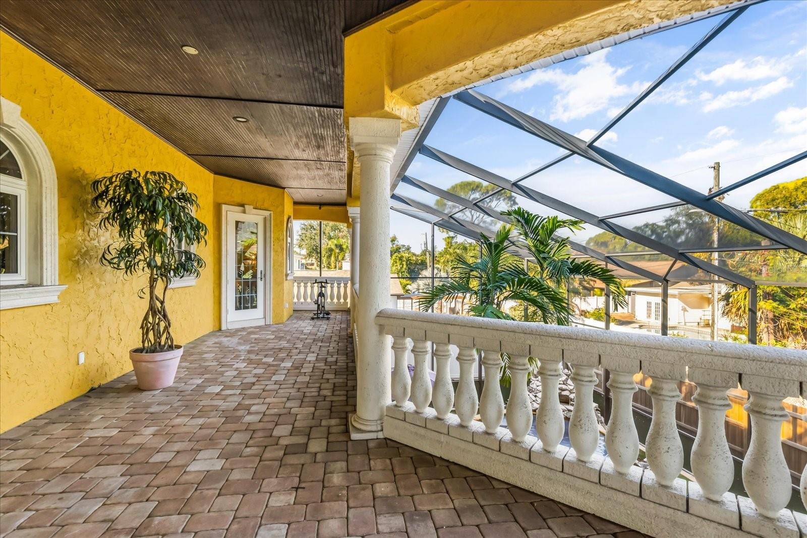 911 JUNGLE AVE N, ST PETERSBURG, FL — photo 38